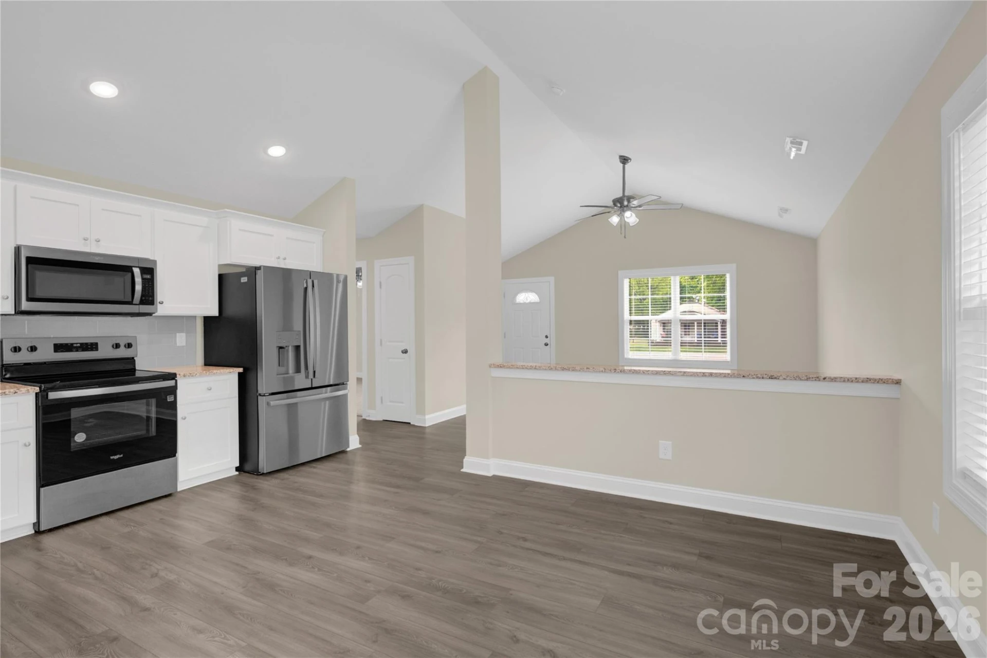 690 Wilshire Avenue - Photo 6