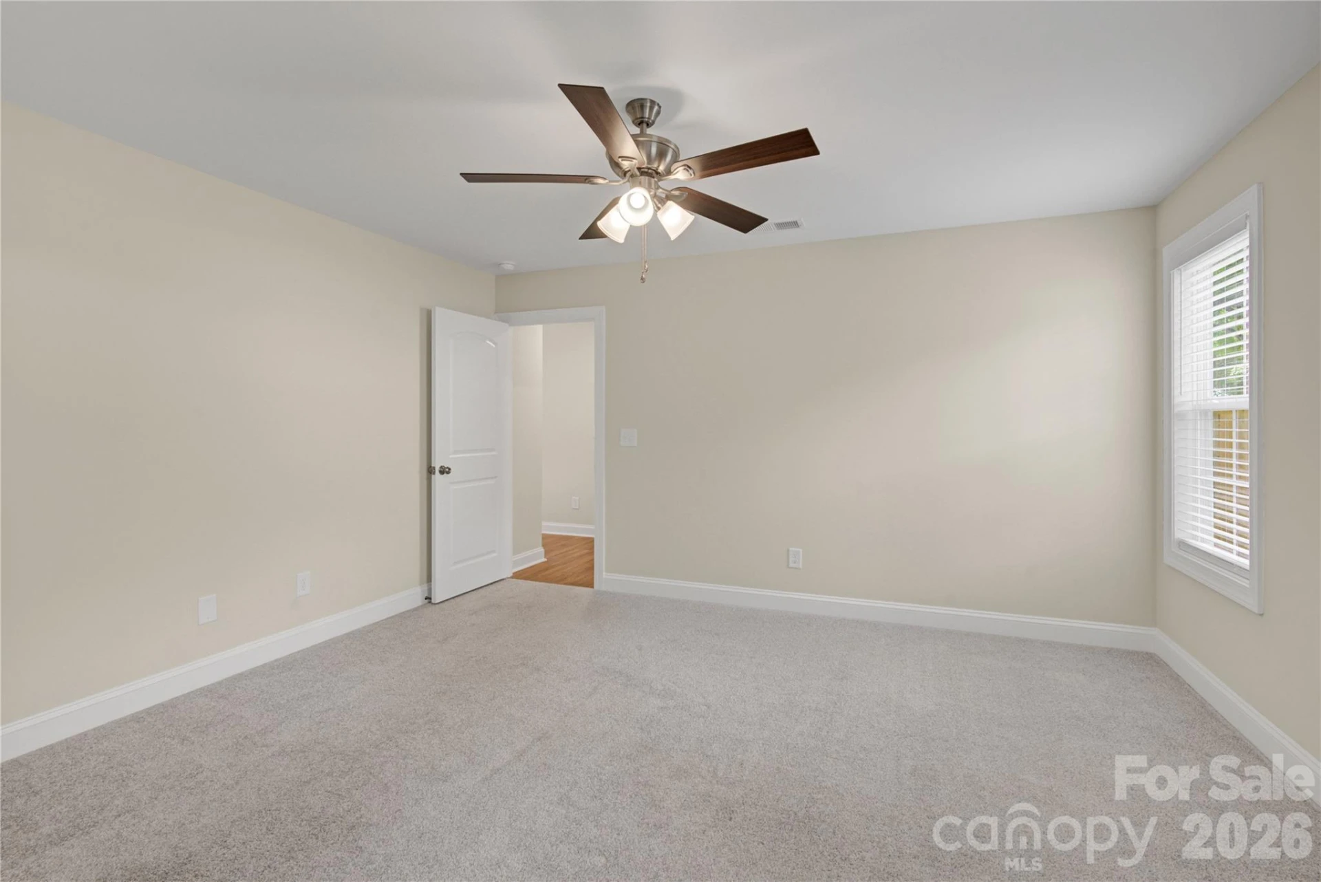 690 Wilshire Avenue - Photo 9