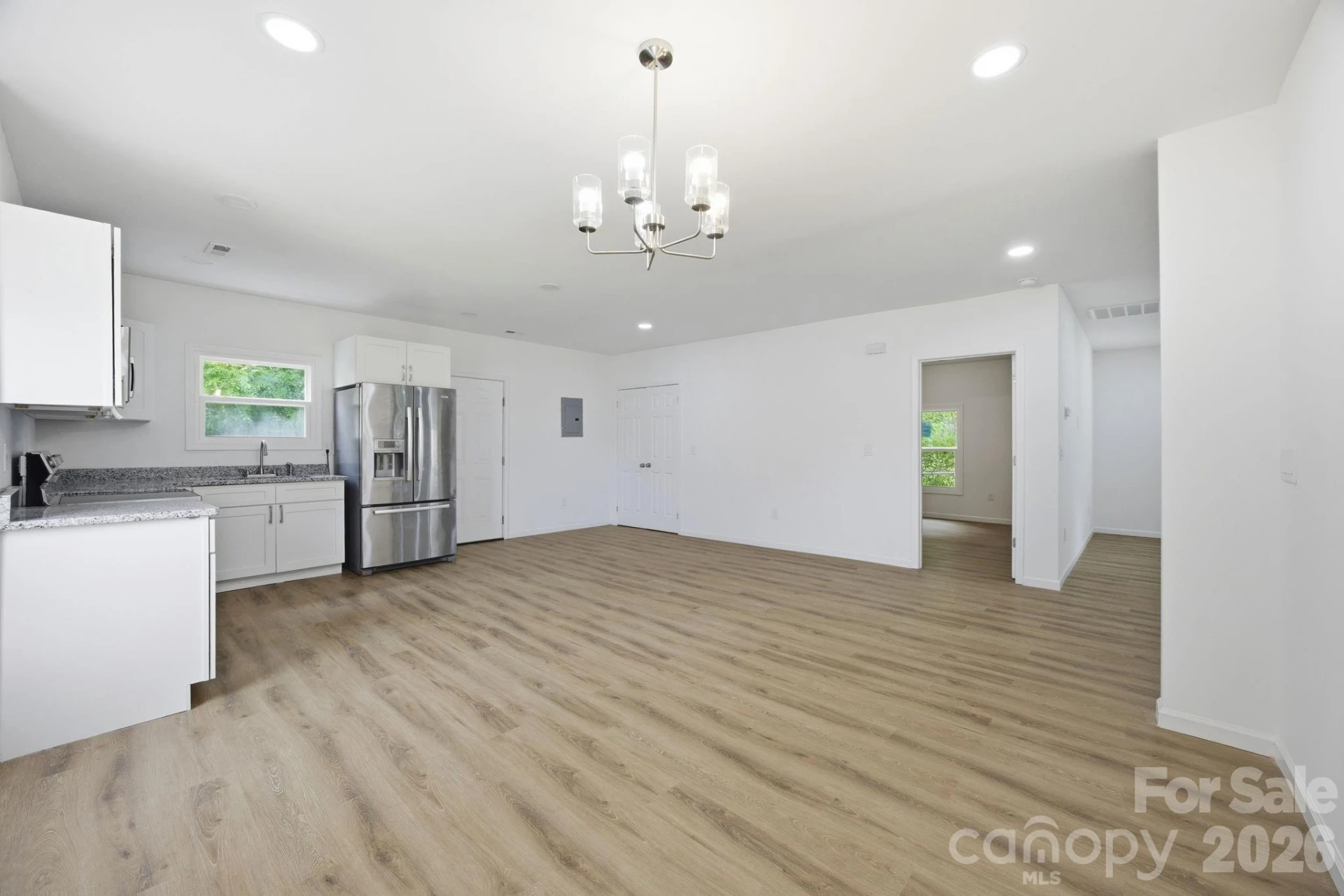 304 Ashford Street - Photo 9