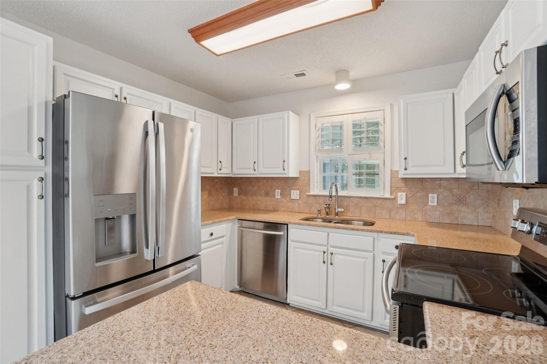 414 Glensprings Drive - Photo 2