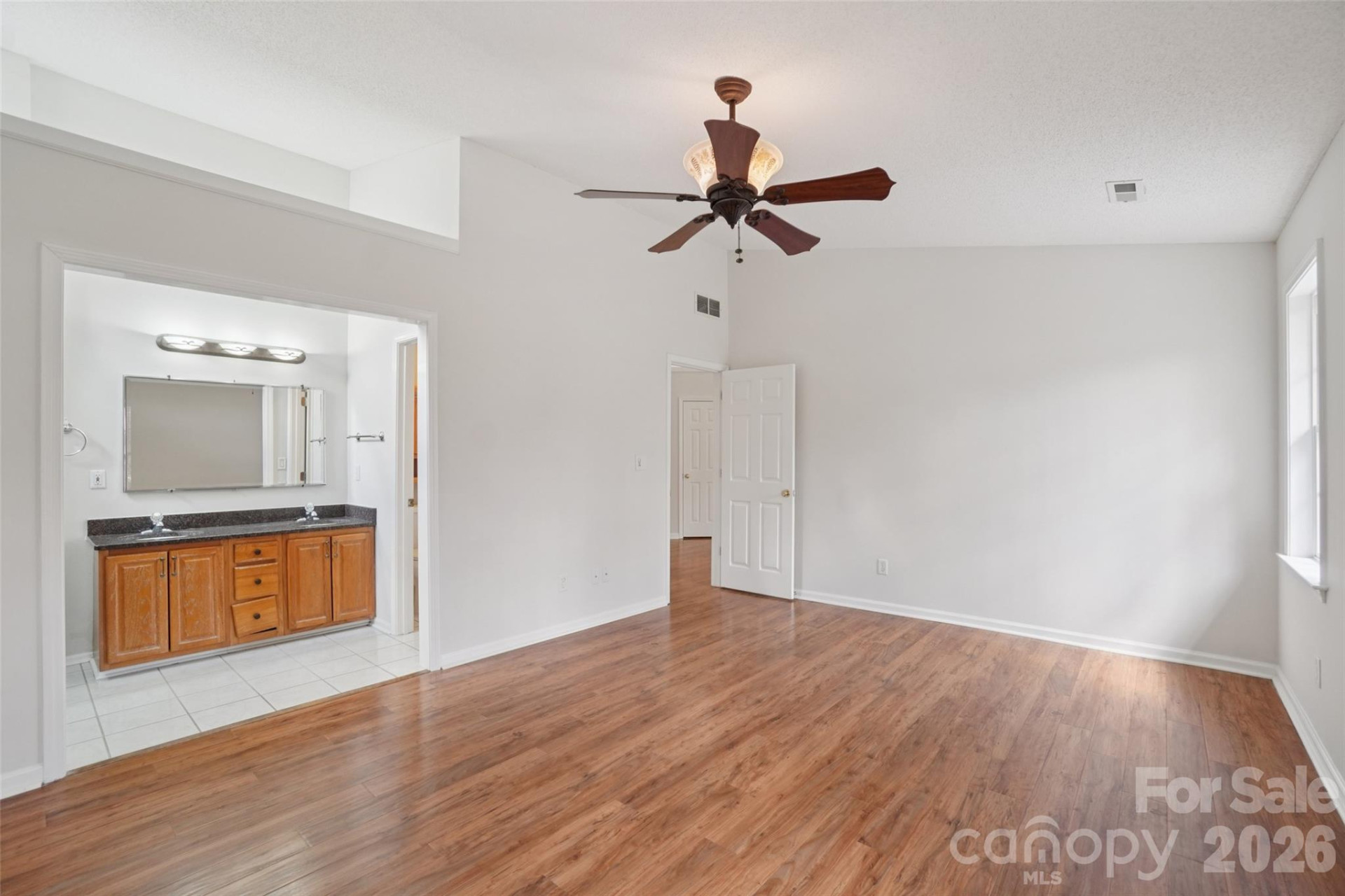 414 Glensprings Drive - Photo 7