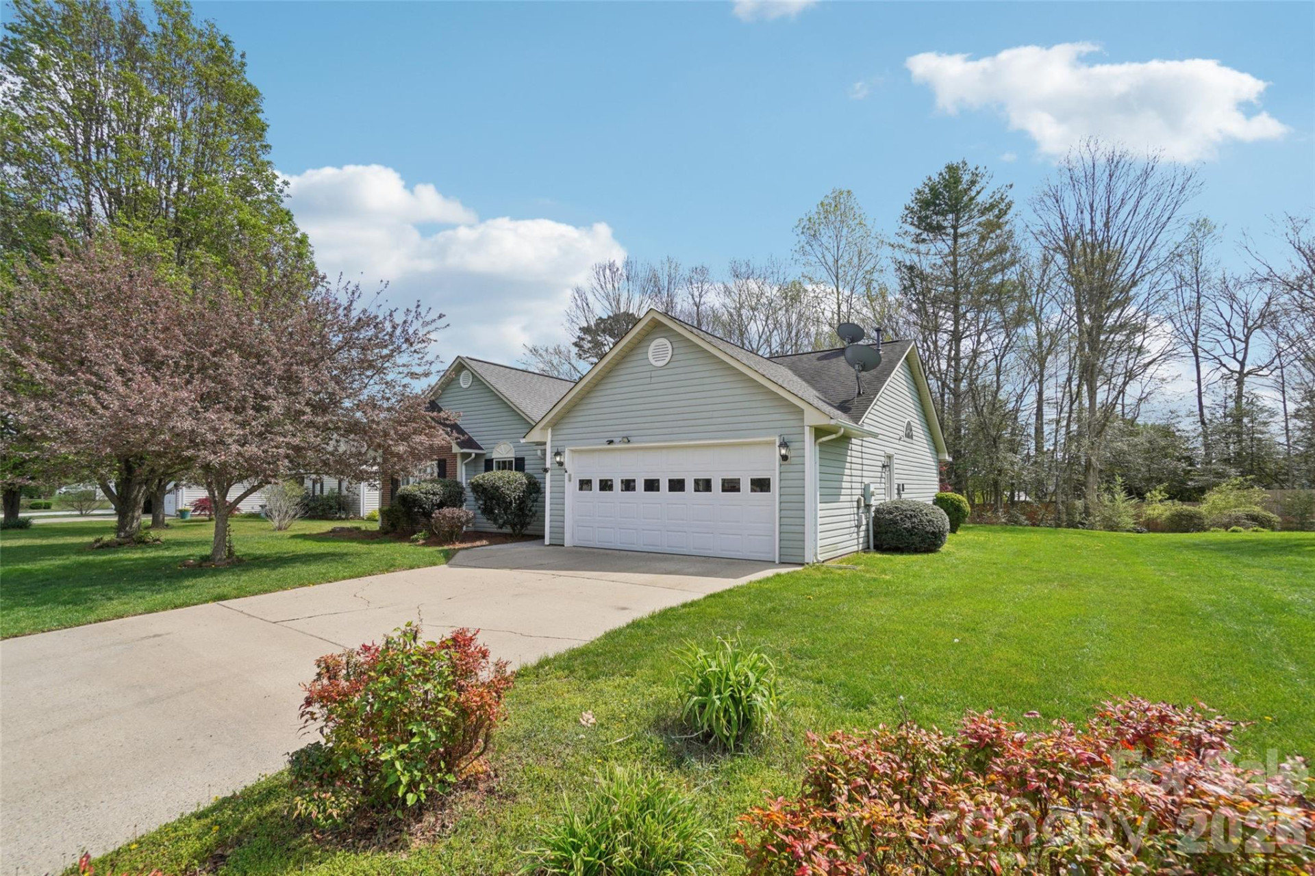 414 Glensprings Drive - Photo 9