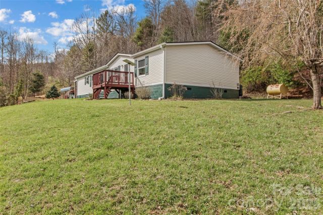 155 Thunderstruck Ridge, Burnsville, NC, 28714