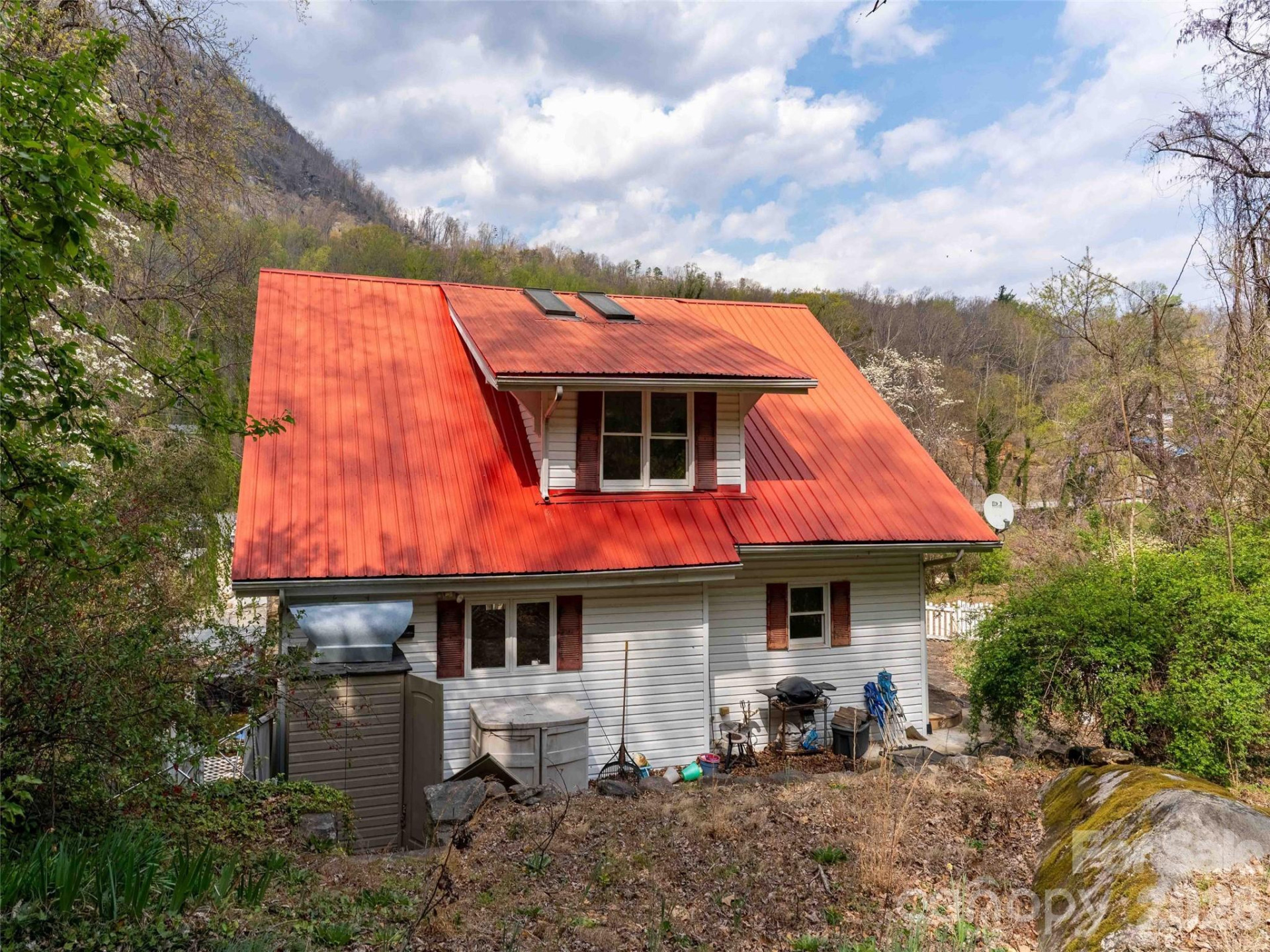 306 Southside Drive - Photo 8