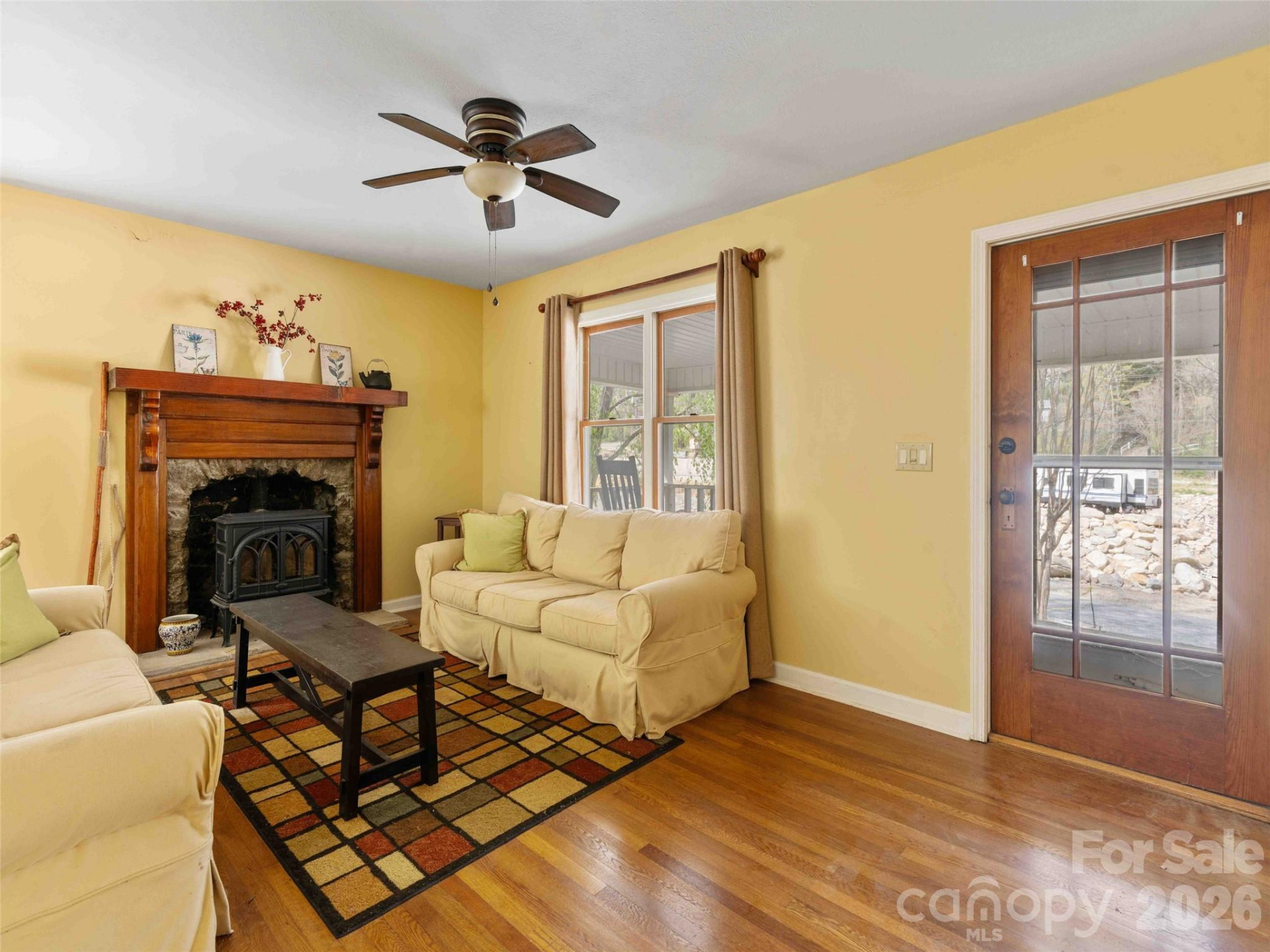 306 Southside Drive - Photo 10