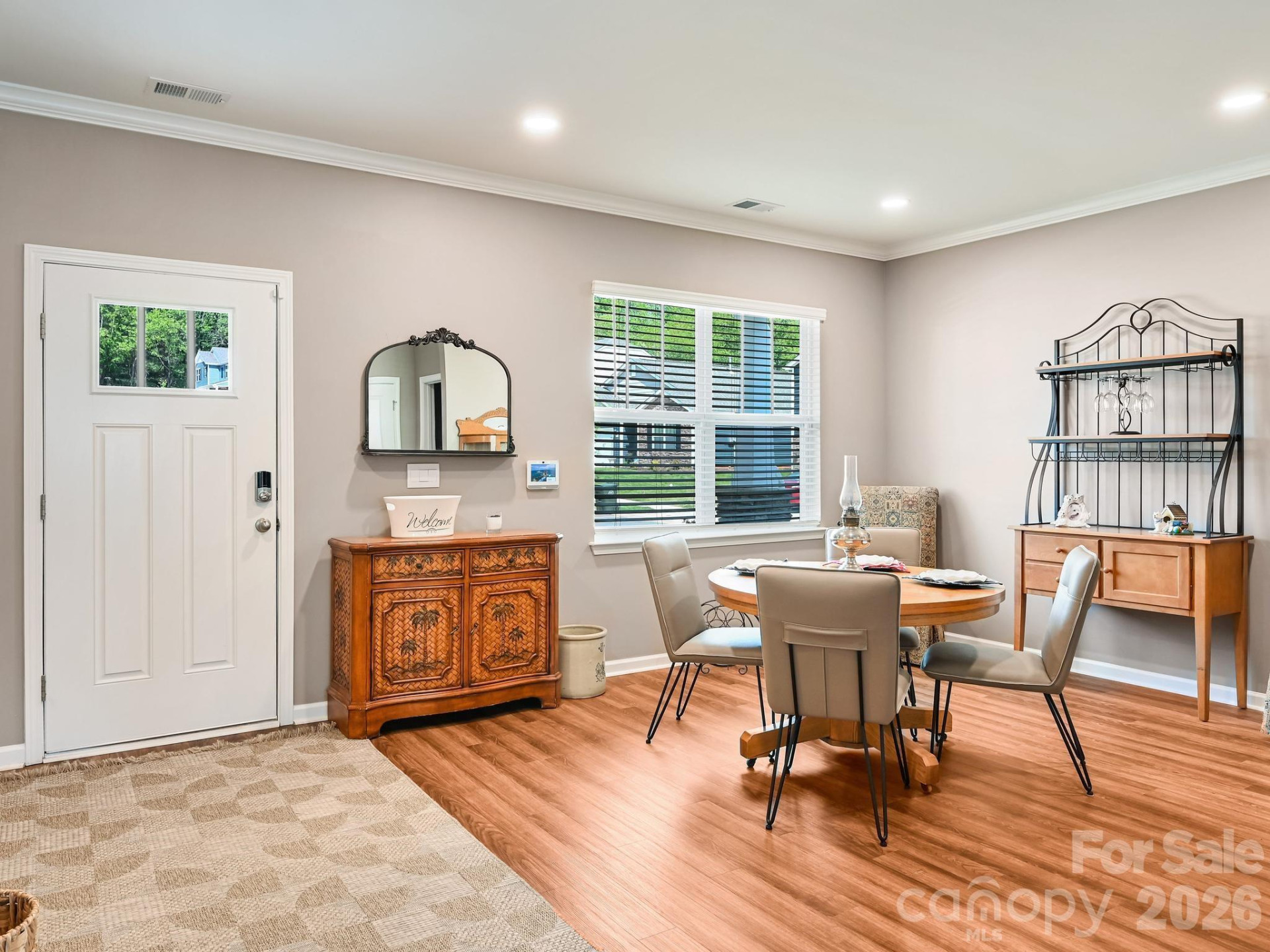 154 Woodvale Drive - Photo 6