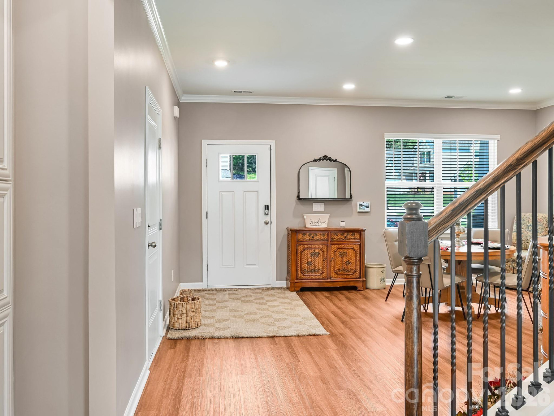 154 Woodvale Drive - Photo 7