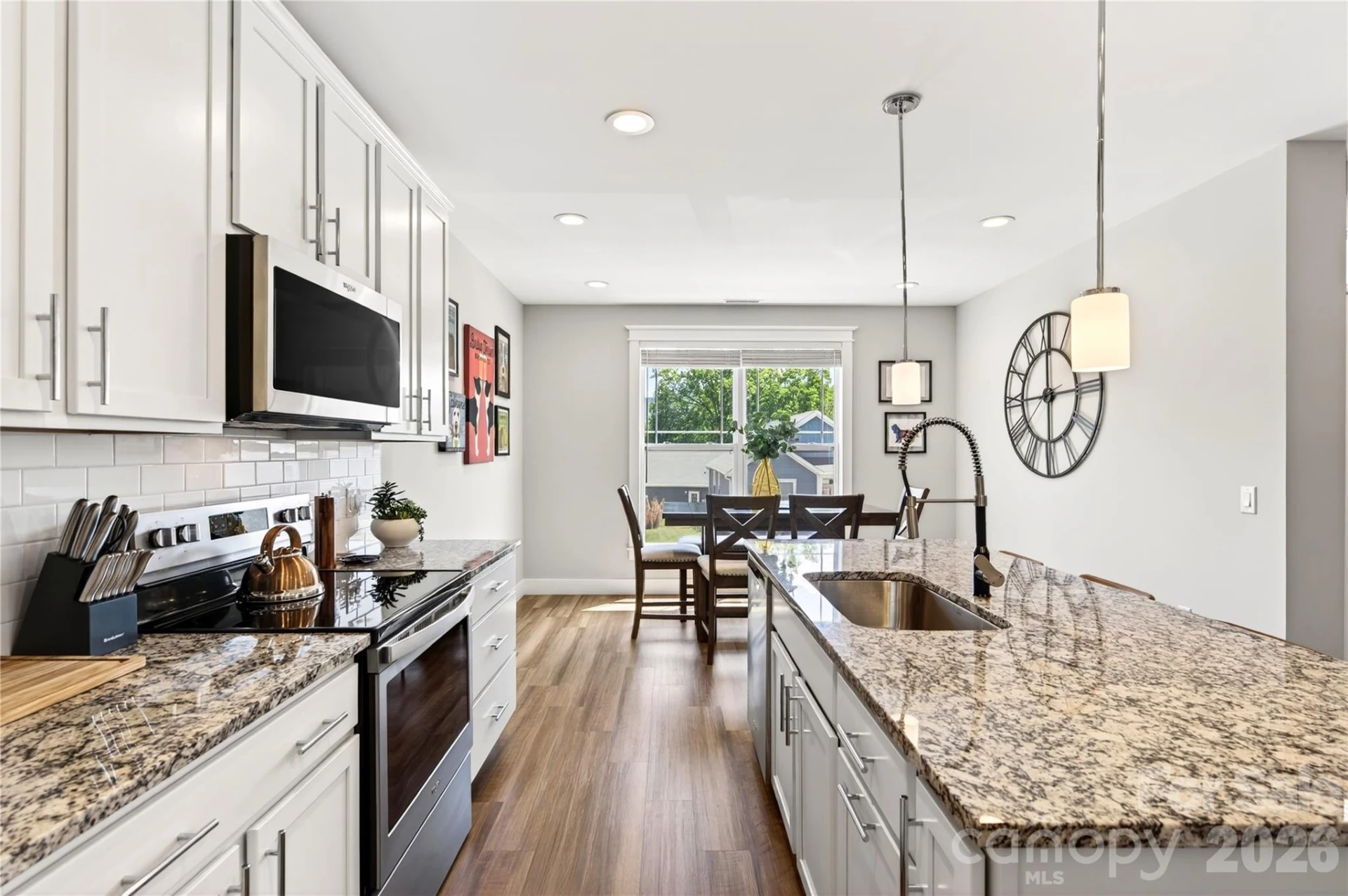 1108 Blueview Drive - Photo 5