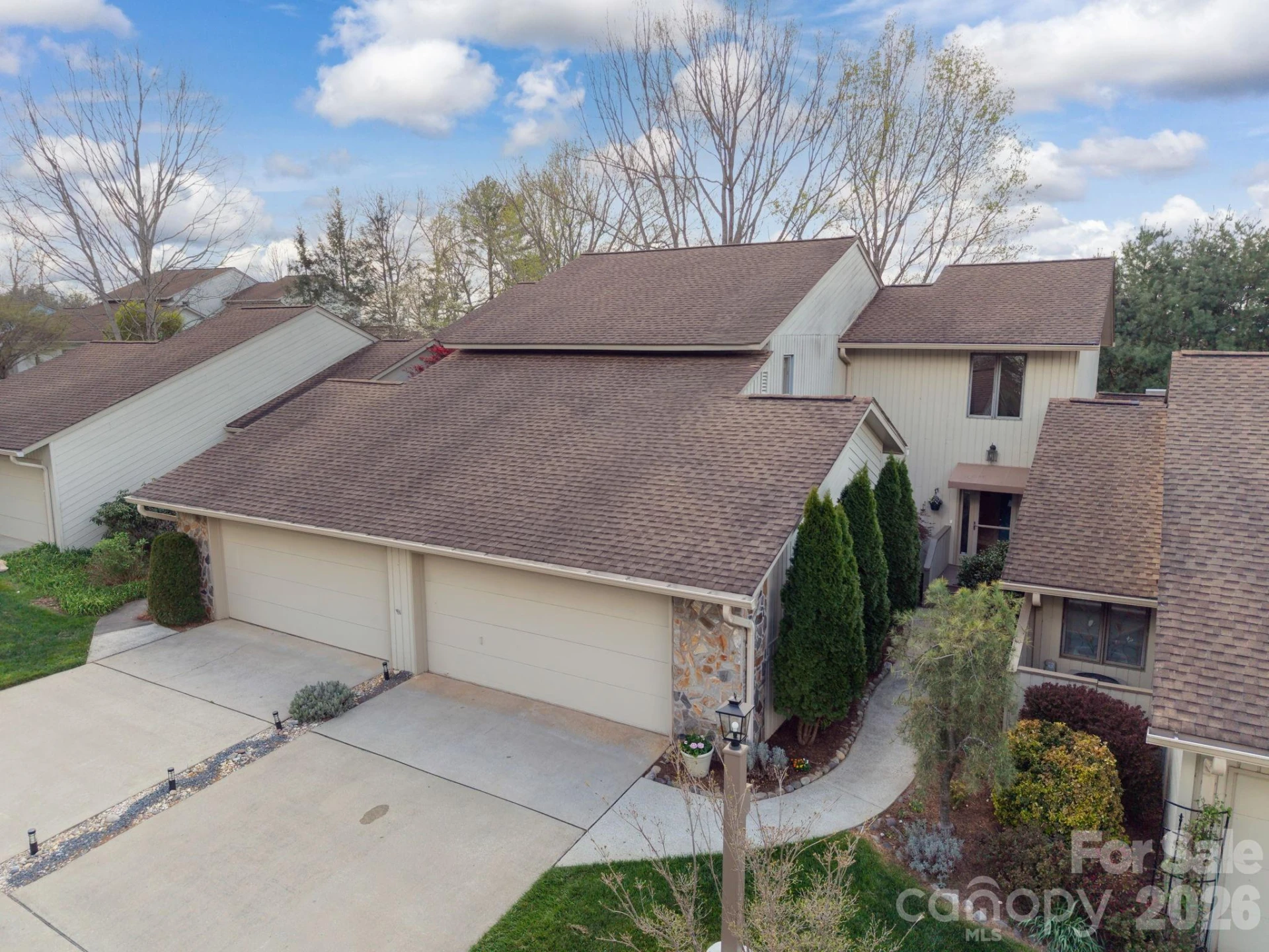 118 Cloverleaf Lane - Photo 2