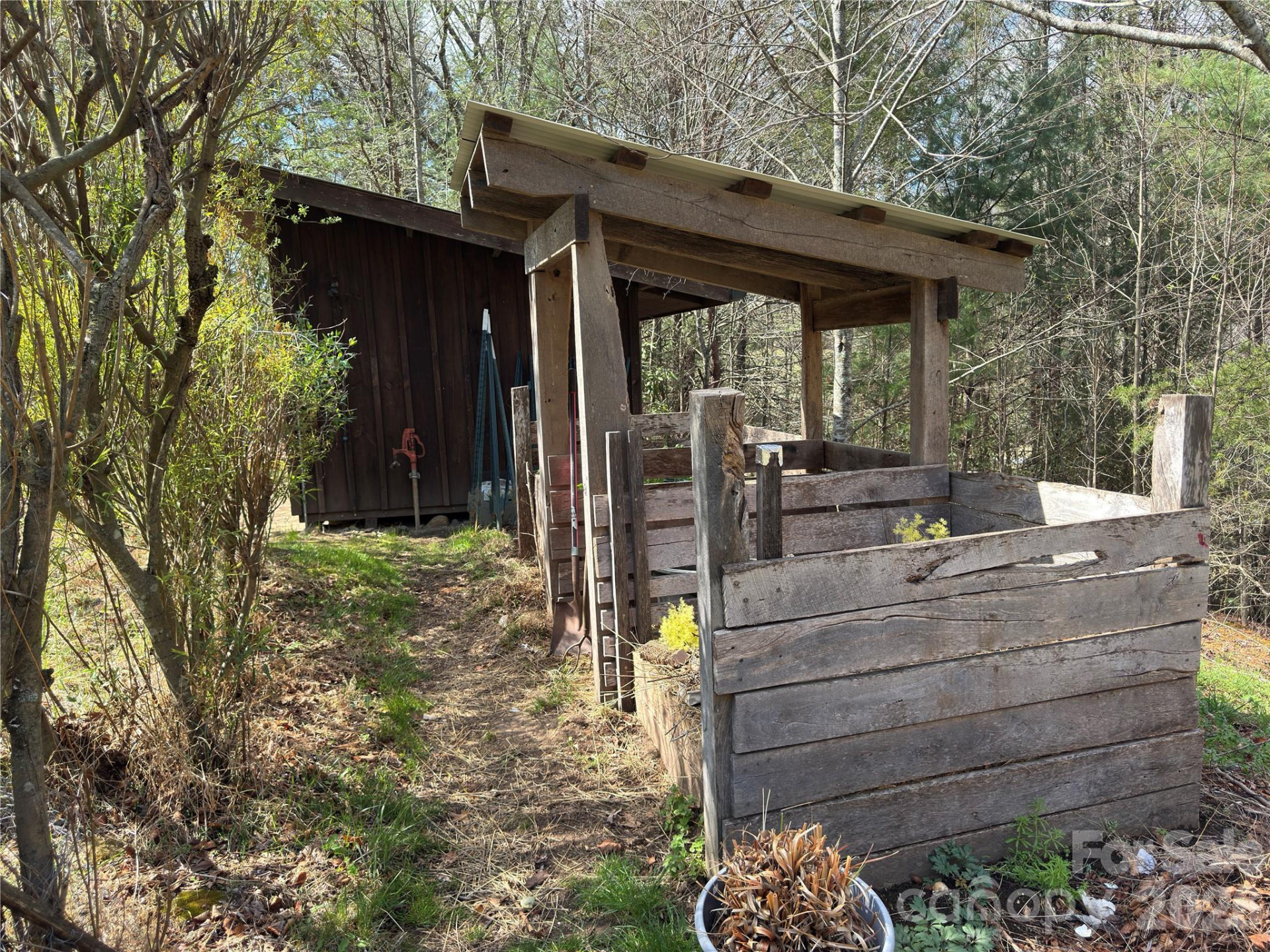 1422 Middle Fork Road - Photo 44
