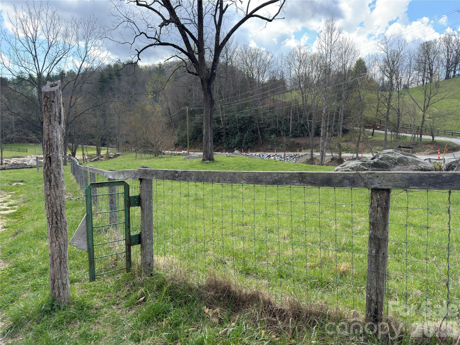 1422 Middle Fork Road - Photo 48