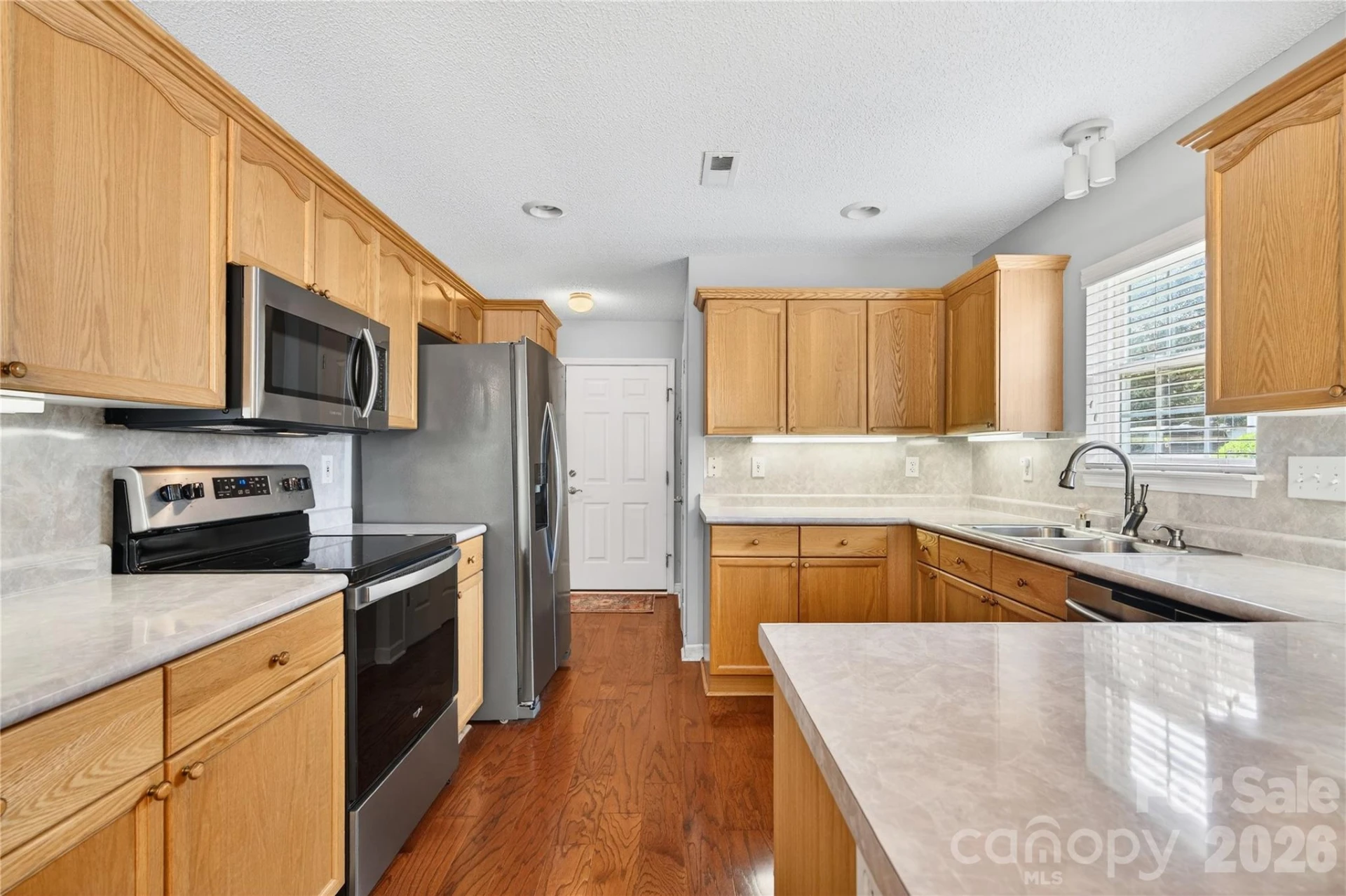 160 Oak Village Parkway - Photo 11