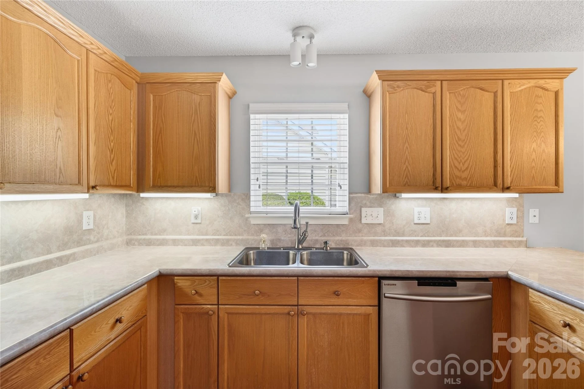 160 Oak Village Parkway - Photo 12