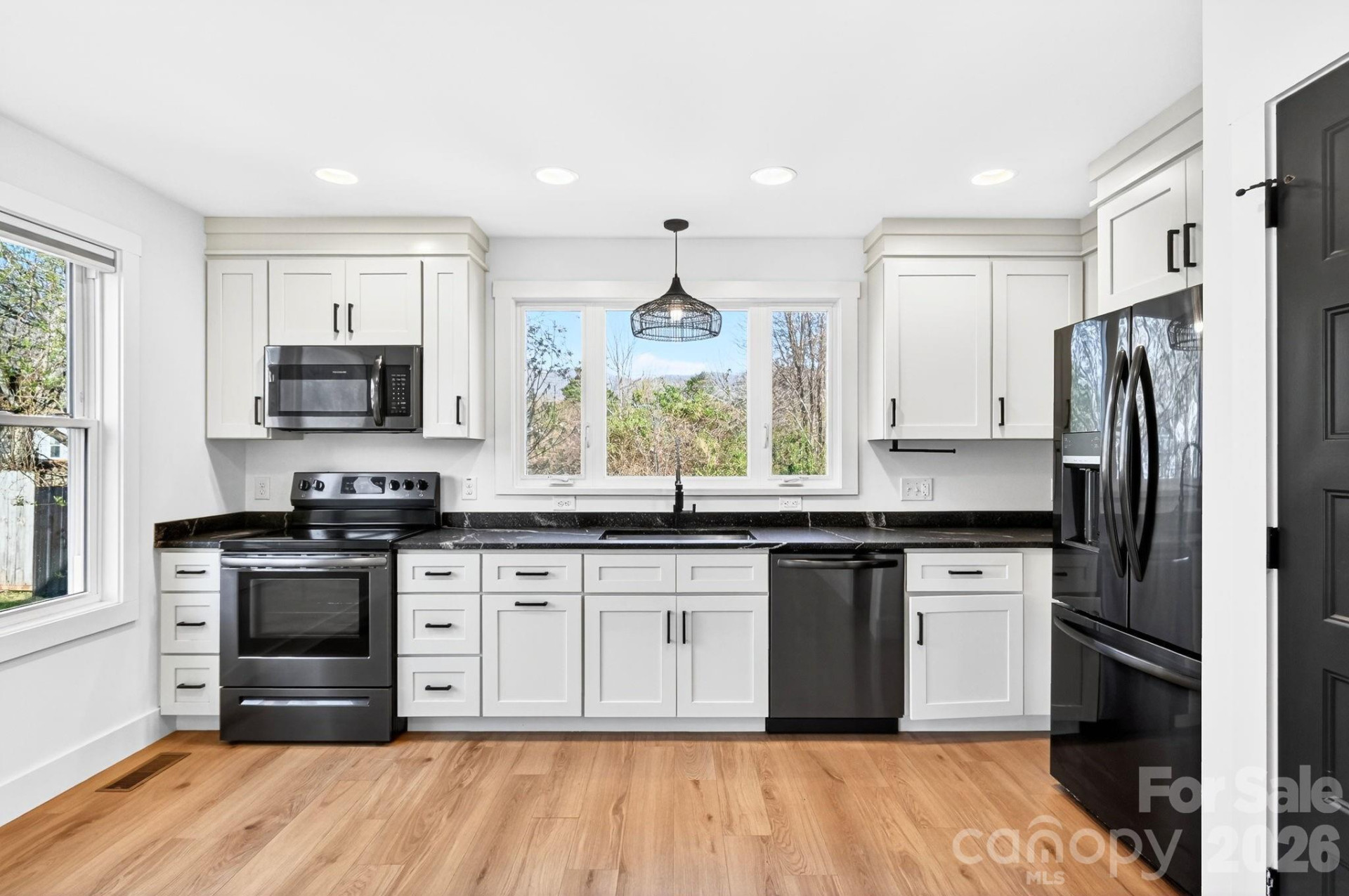 477 Oakdale Road - Photo 3