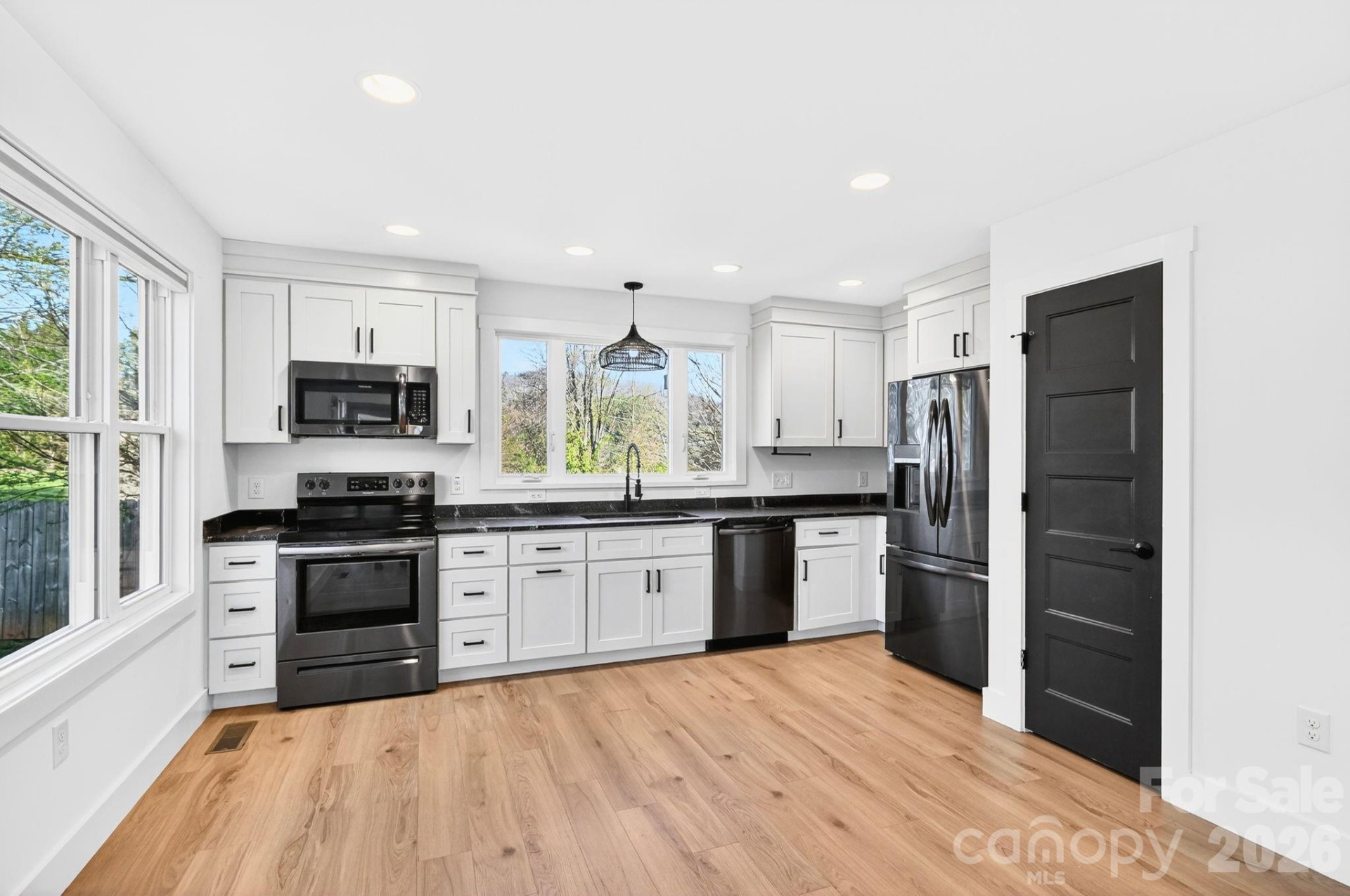 477 Oakdale Road - Photo 4