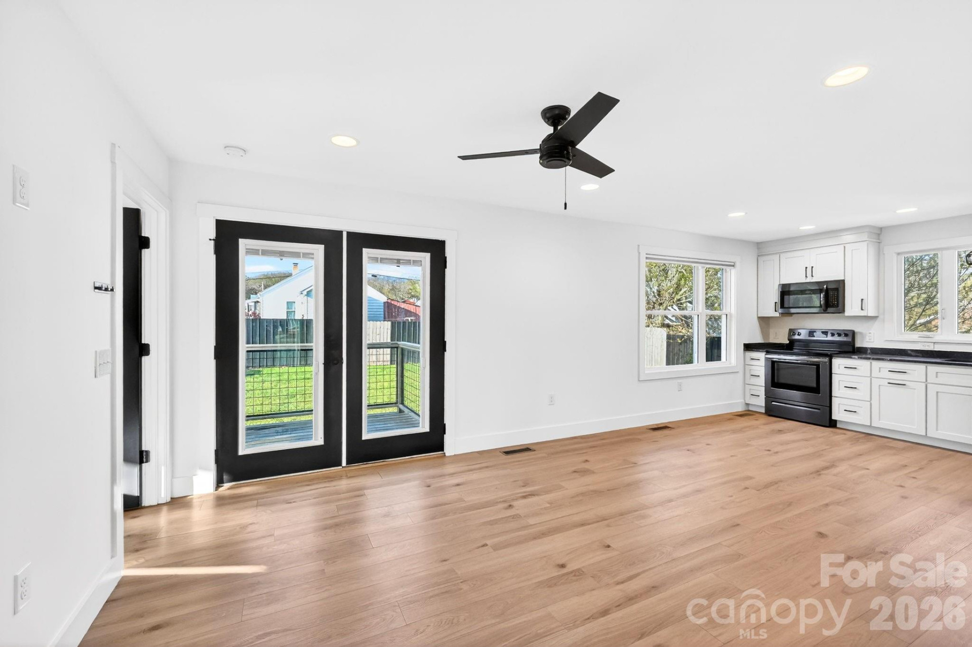 477 Oakdale Road - Photo 6