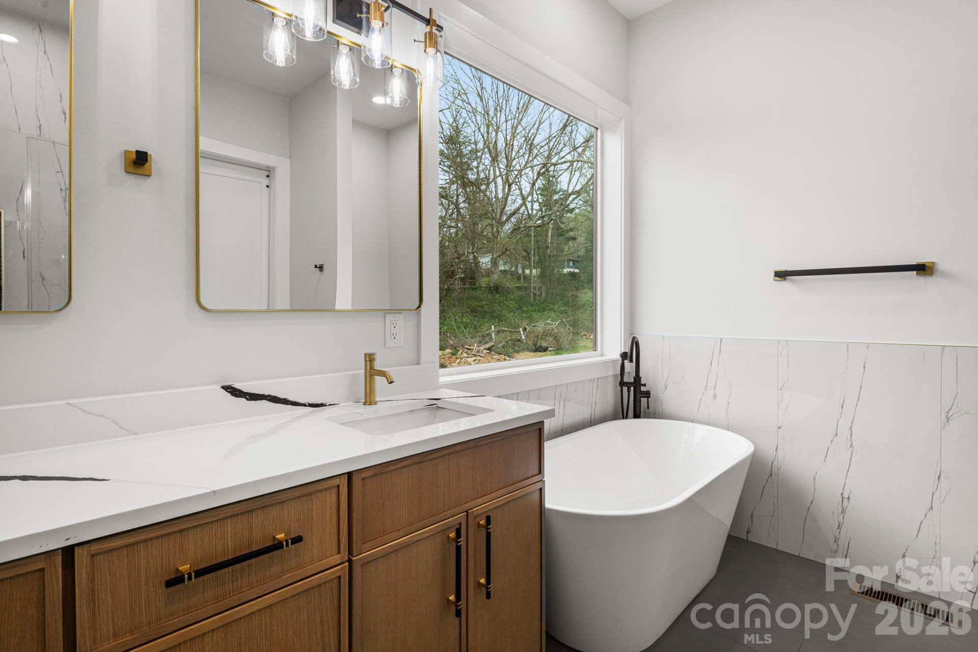 8 Overlook Place #4 - Photo 10