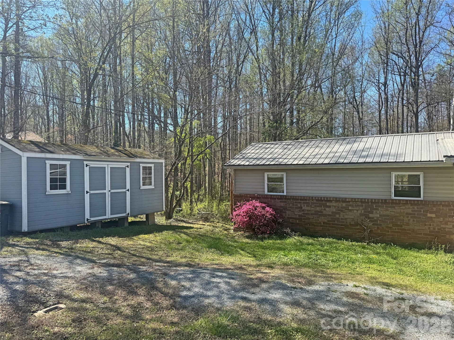 231 Pearidge Road - Photo 2