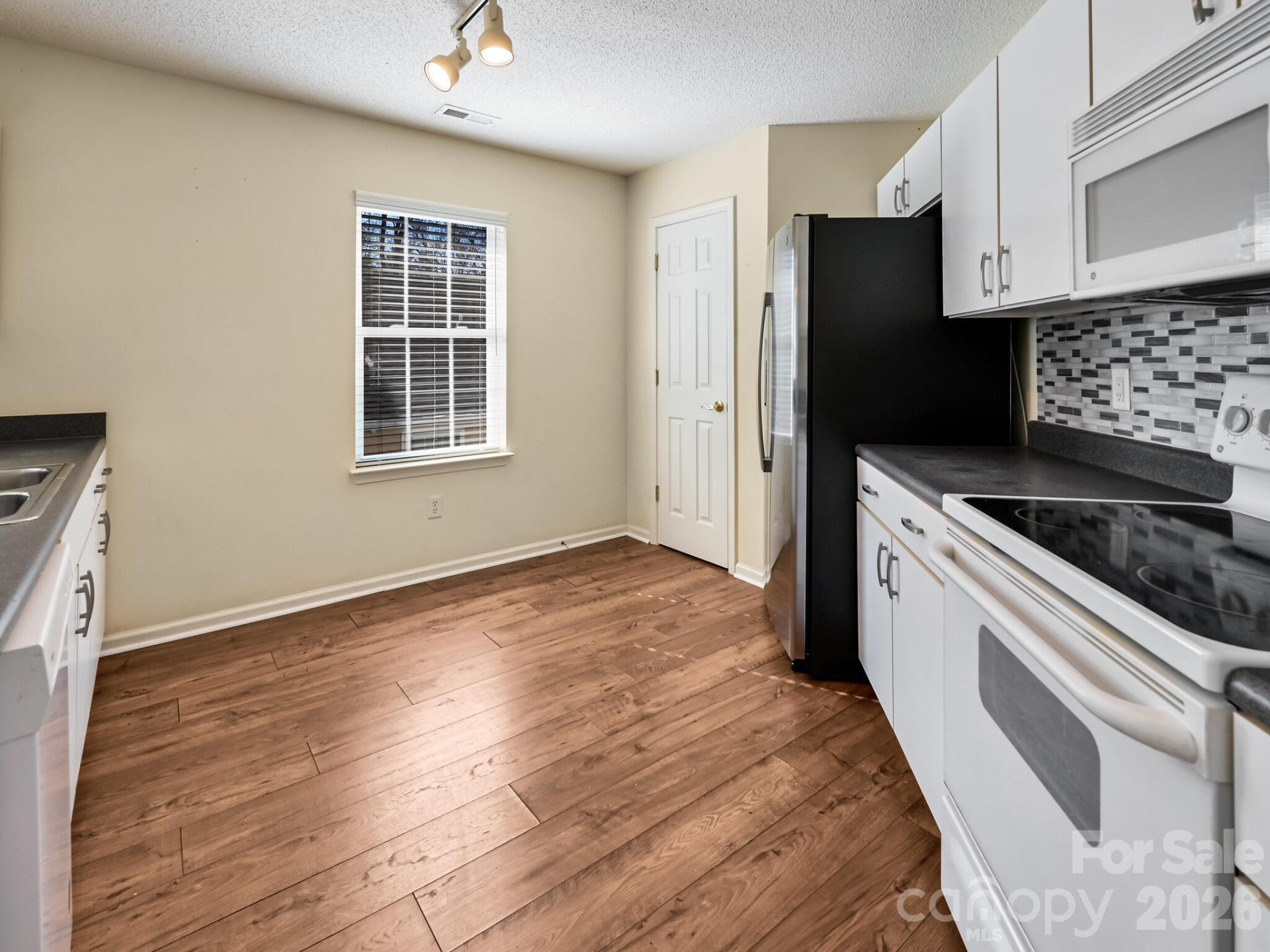 72 Creeks End Circle - Photo 11