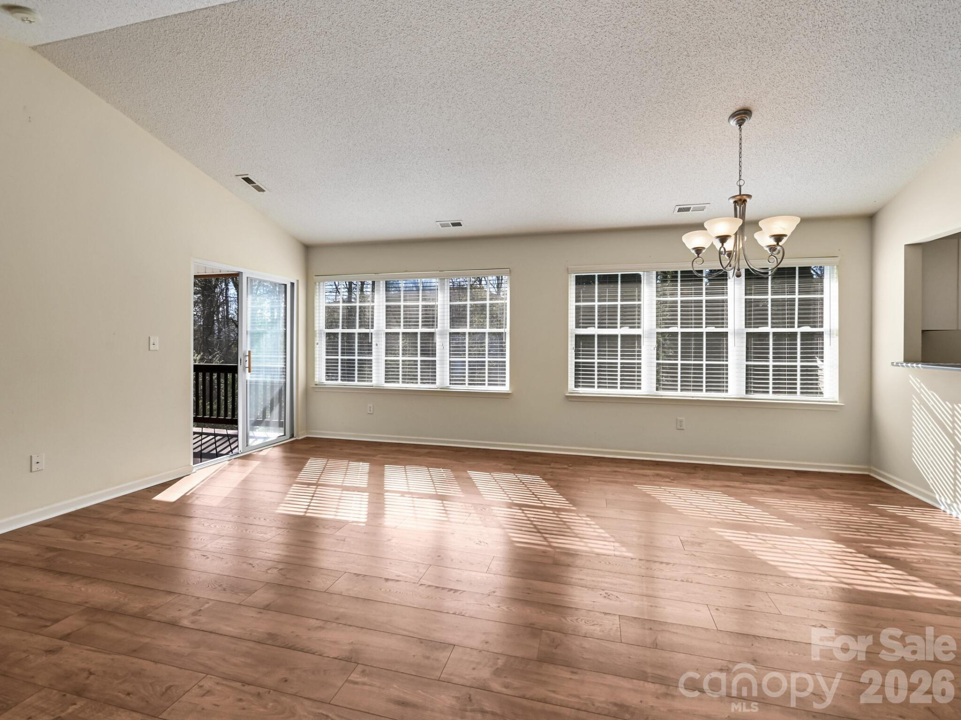 72 Creeks End Circle - Photo 4