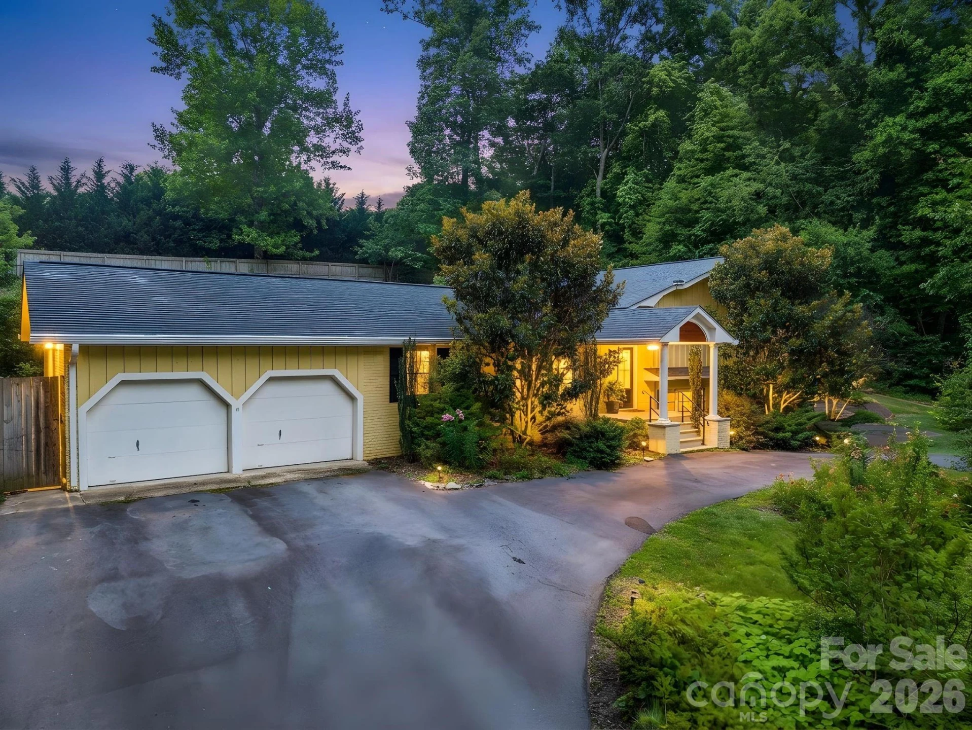 111 Dogwood Drive - Photo 2