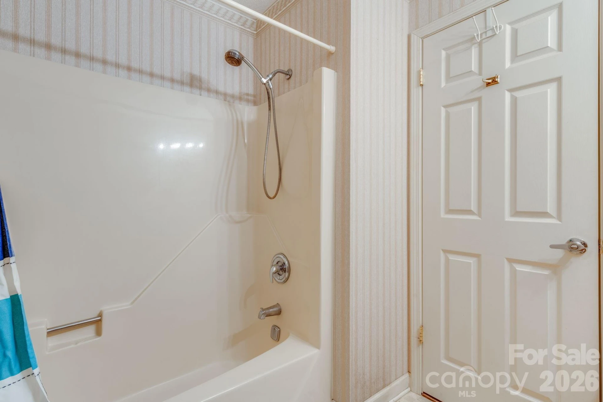 154 Surry Lane - Photo 14
