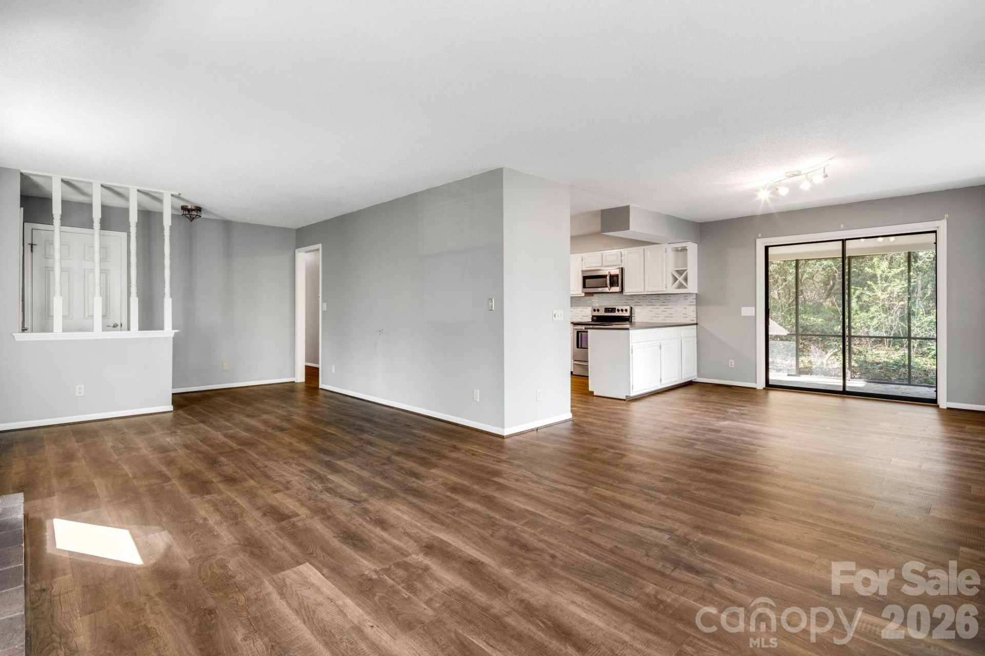 154 Surry Lane - Photo 18