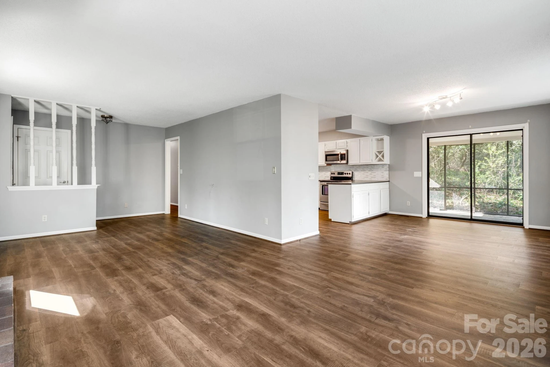 154 Surry Lane - Photo 18