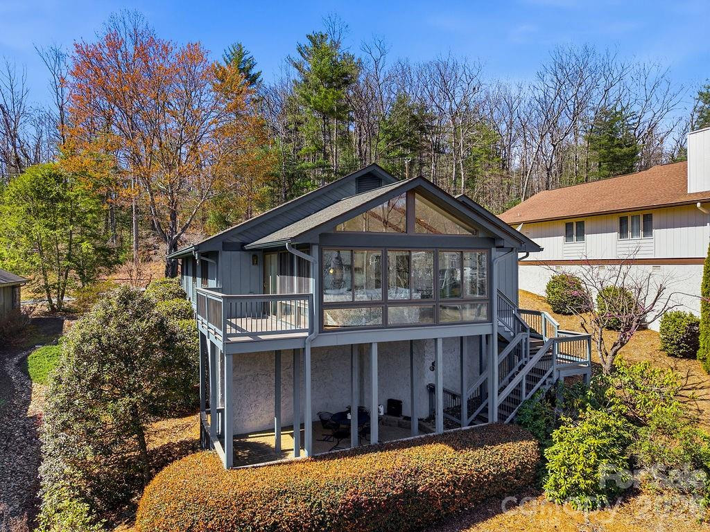 2070 Golfside Lane - Photo 2