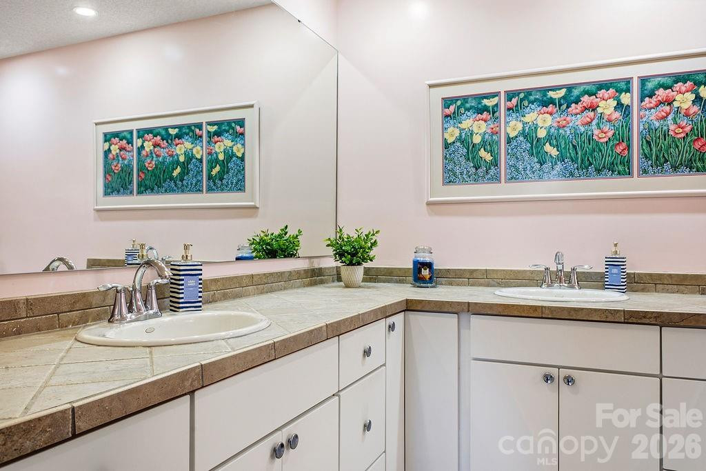 2070 Golfside Lane - Photo 12