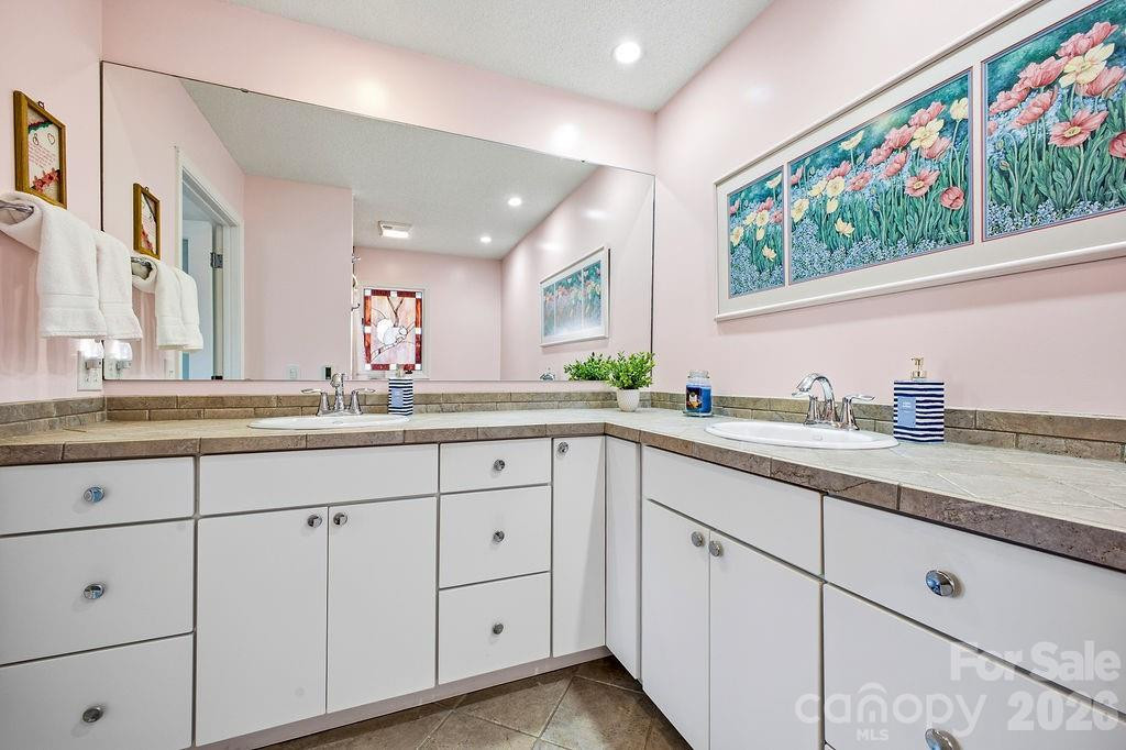2070 Golfside Lane - Photo 14