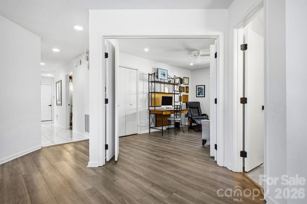 2070 Golfside Lane - Photo 18