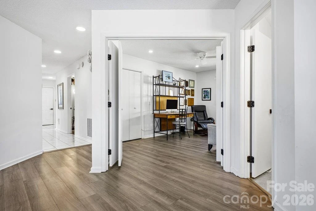 2070 Golfside Lane - Photo 18