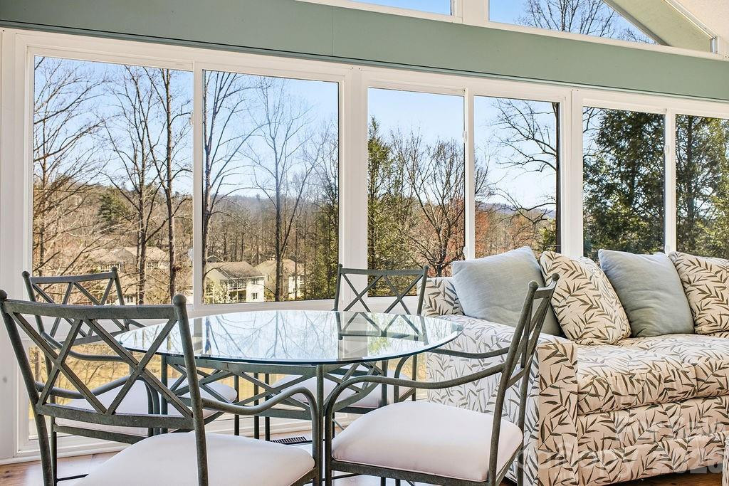 2070 Golfside Lane - Photo 4