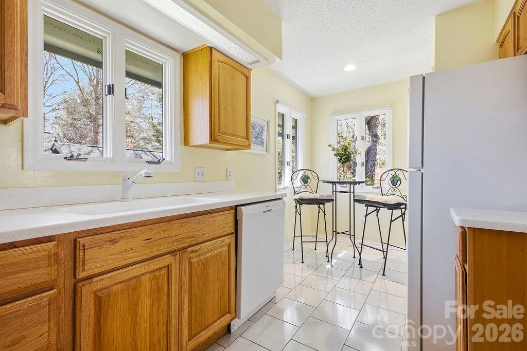 2070 Golfside Lane - Photo 9