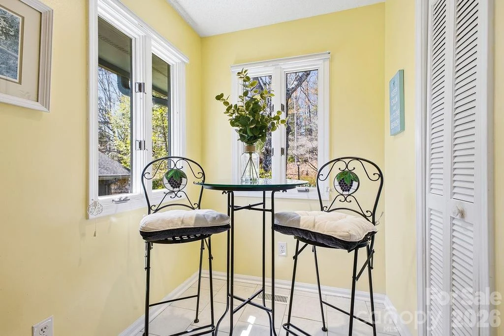 2070 Golfside Lane - Photo 10