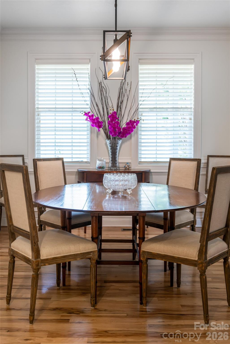 305 Woodview Court - Photo 11