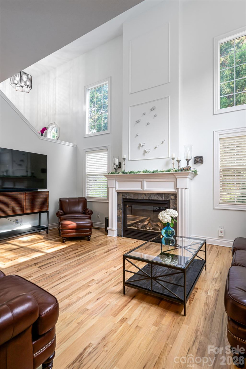 305 Woodview Court - Photo 14