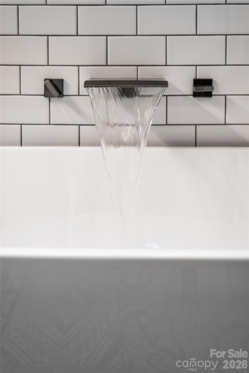 305 Woodview Court - Photo 29