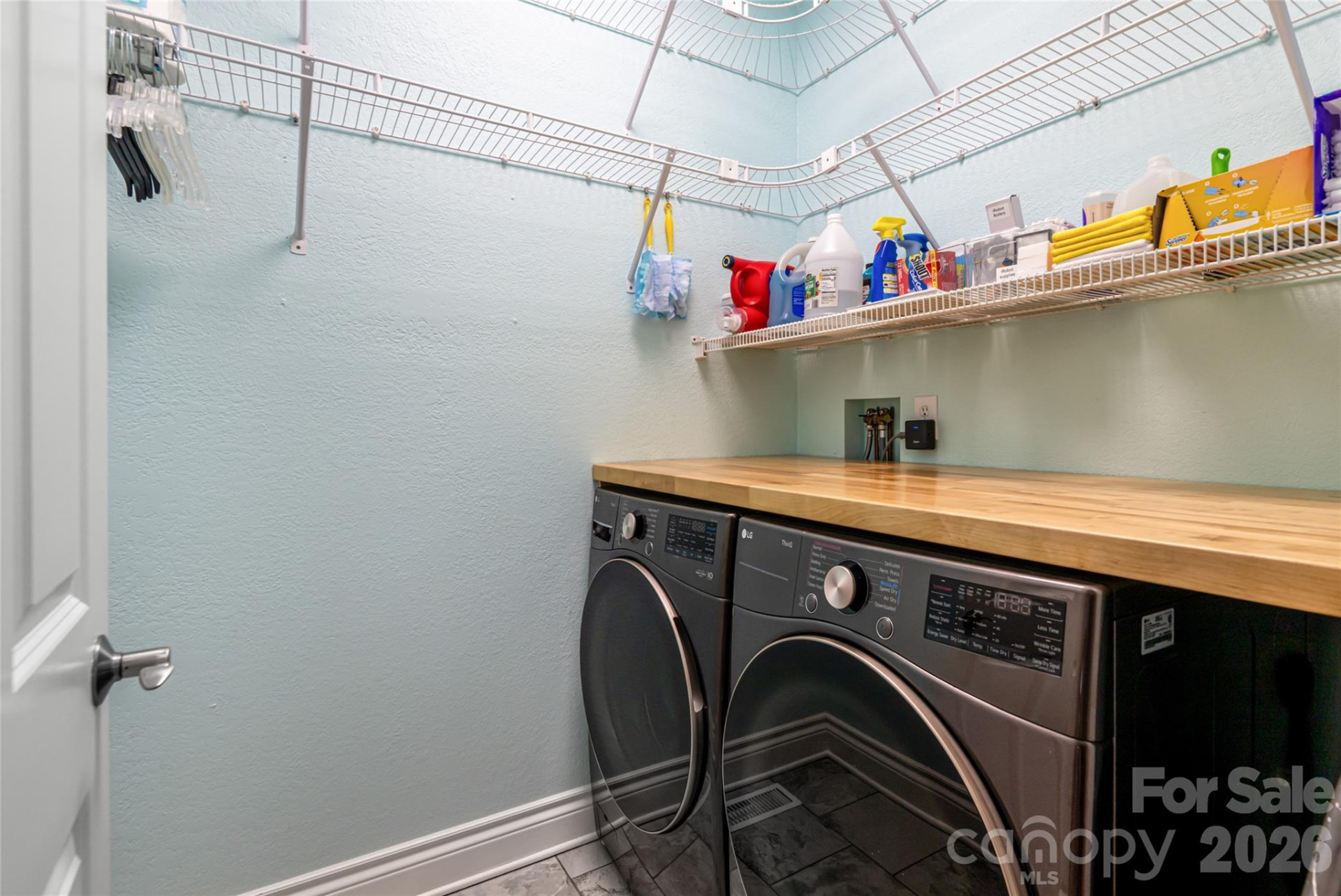 305 Woodview Court - Photo 30