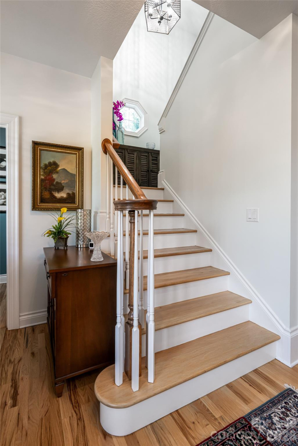 305 Woodview Court - Photo 33