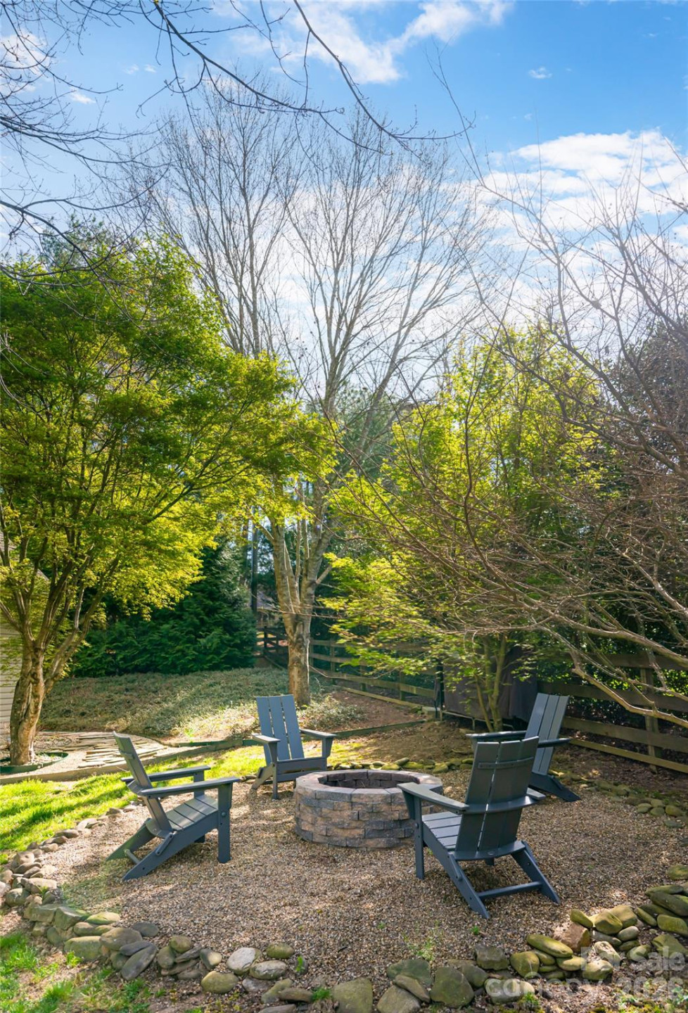 305 Woodview Court - Photo 42