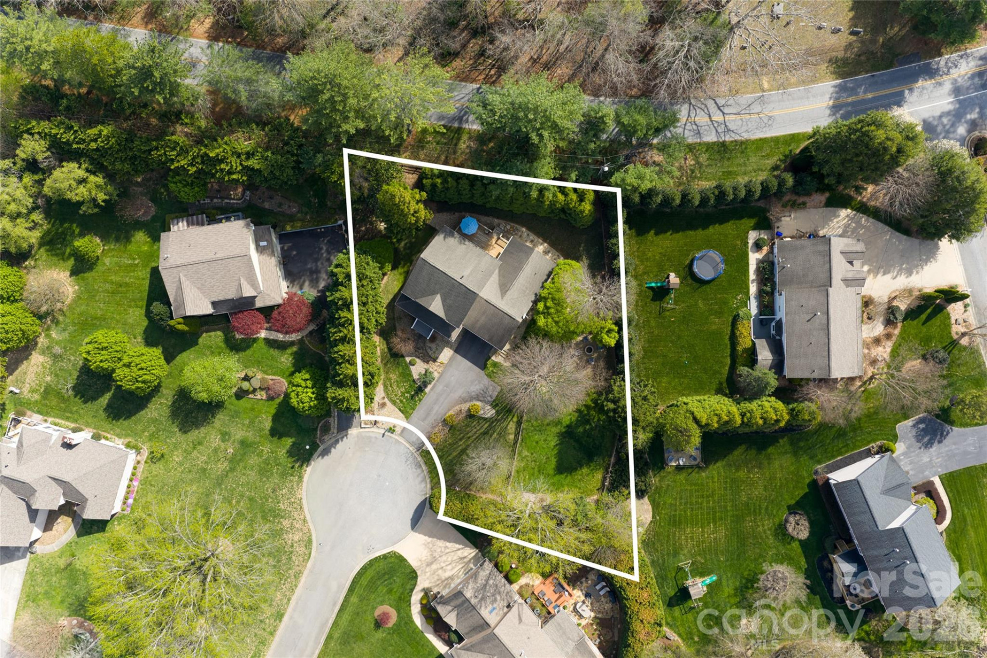 305 Woodview Court - Photo 48