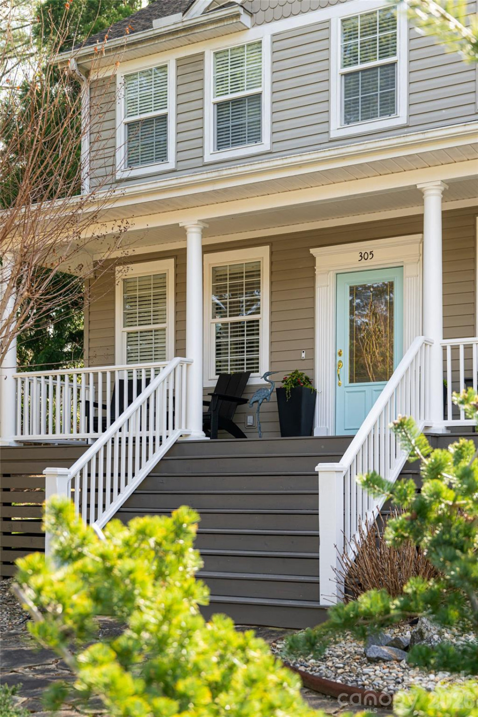 305 Woodview Court - Photo 6