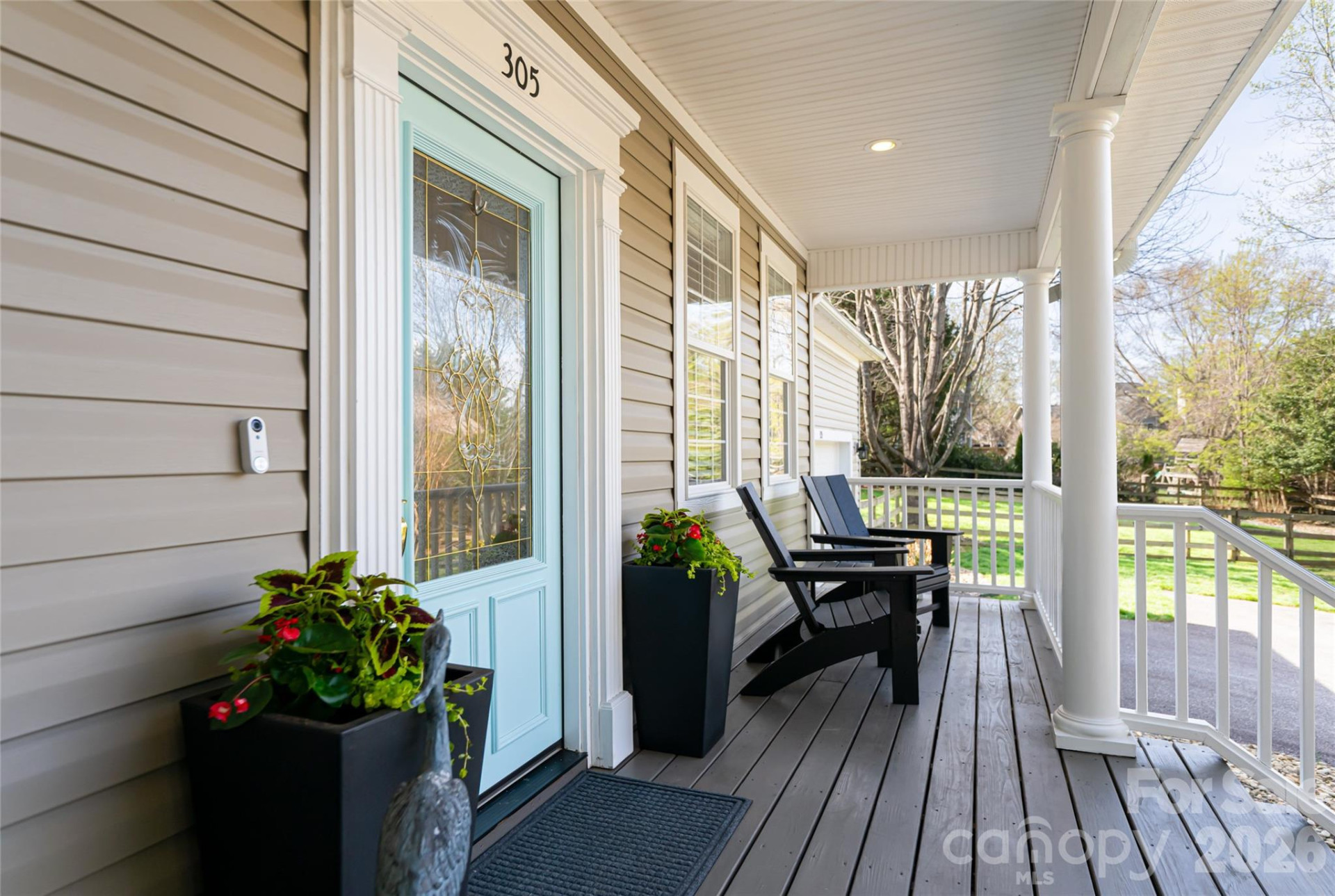 305 Woodview Court - Photo 7