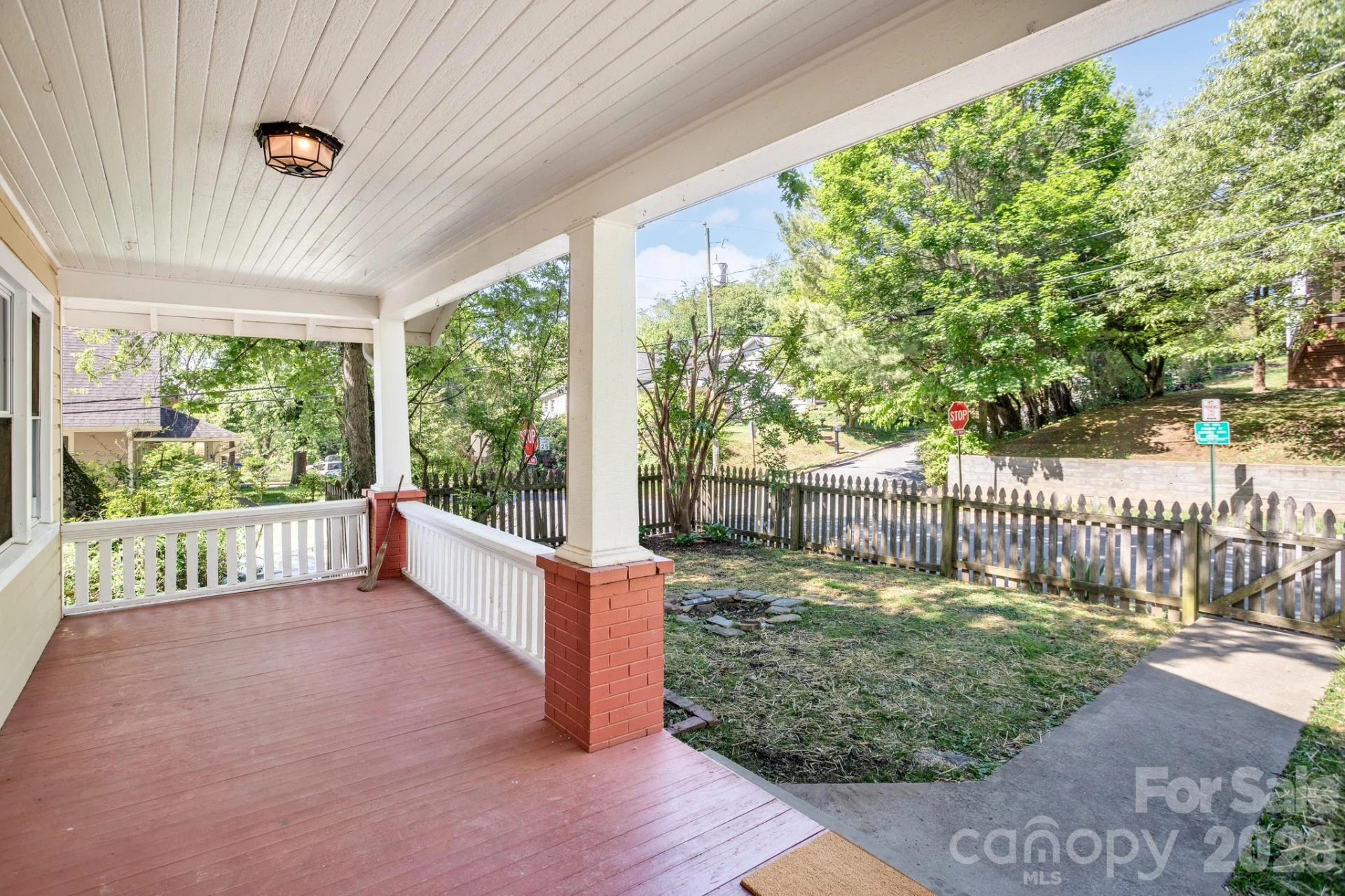 32 Swannanoa Avenue - Photo 3