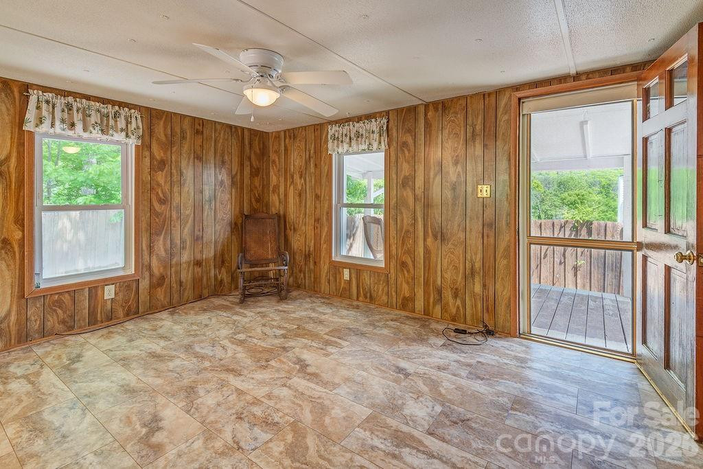 64 Haw Creek Circle - Photo 4