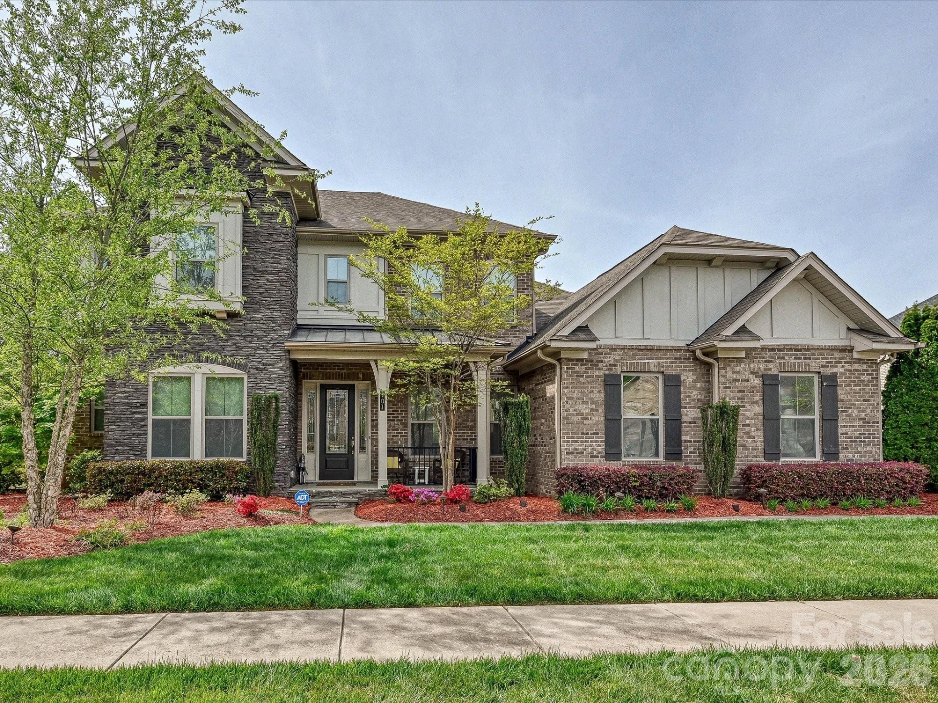 101 Enclave Boulevard - Photo 2