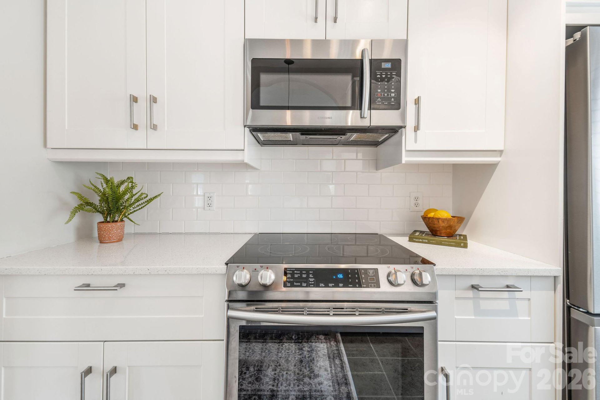 8 Lamar Avenue - Photo 17