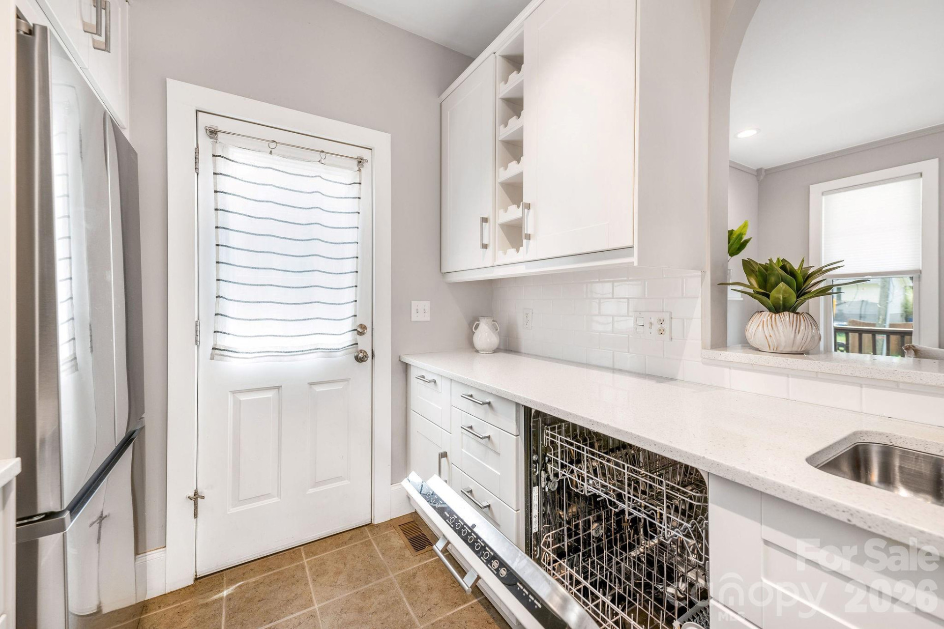 8 Lamar Avenue - Photo 18